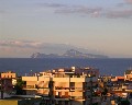 0035 Capri vista da Via Cavallo (T.d.G.).jpg (290094 bytes)