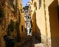 00546 terzo vico costan. si va verso l' uscita.jpg (71409 bytes)