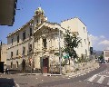 03503 Dalla Circonvallazione Istituto e Chiesa delle Suore Battistine.jpg (63932 bytes)