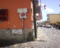 05518  1a Traversa Bianchini primo tratto a destra a salire.JPG (61025 bytes)