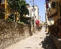 05547  1a Traversa Bianchini primo tratto a destra a salire Sguardo Panoramico.JPG (64289 bytes)