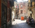 12024  Via Teatro  zona Mercato.jpg (78100 bytes)