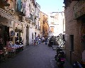 12026  Via Teatro  zona Mercato.jpg (72700 bytes)