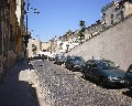 12526  Via Comizi sotto la Ripa direzione Piazza S. Croce.jpg (99249 bytes)