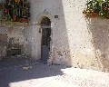 12539  Via Comizi sotto la Ripa direzione Piazza S. Croce Particolare.jpg (77194 bytes)