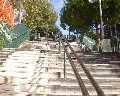 14544 Dal Piazzale Cesare Battisti scalone che porta alla Villa Comunale.jpg (98598 bytes)
