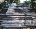14548 Dal Piazzale Cesare Battisti scalone che porta alla Villa Comunale.jpg (101584 bytes)
