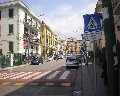 15535  Via Cesare Battisti vista dal lato sinistro a salire.jpg (75640 bytes)