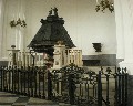18015   Piazza S. Croce interno della Basilica di S. Croce.jpg (101905 bytes)